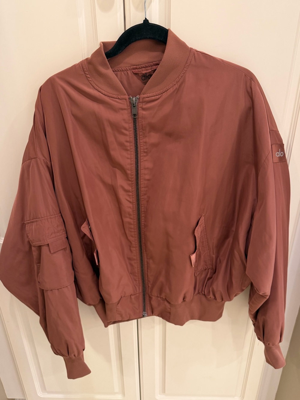 ALO Yoga Women's Rosewood Cropped Bomber Jacket